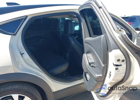 2025 Ford Mustang Mach-E Select z USA, uszkodzony, nr VIN 3FMTK1R41SMA46046